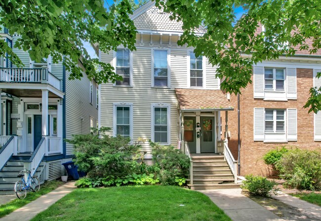 Building Photo - 2036 Sherman Ave