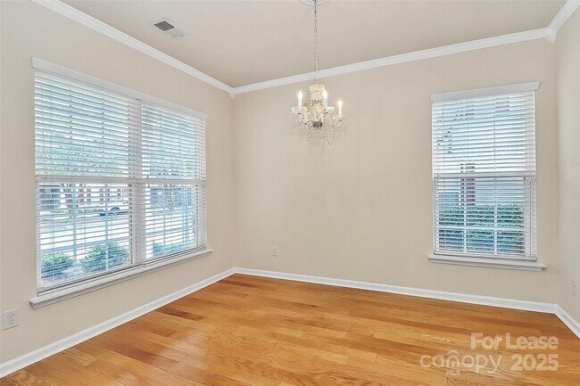 Building Photo - 10212 Jacobs Creek Dr