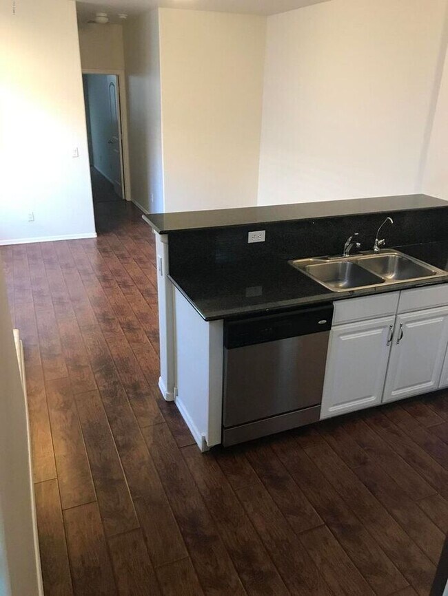 Building Photo - READY TO GO!!! UPDATED