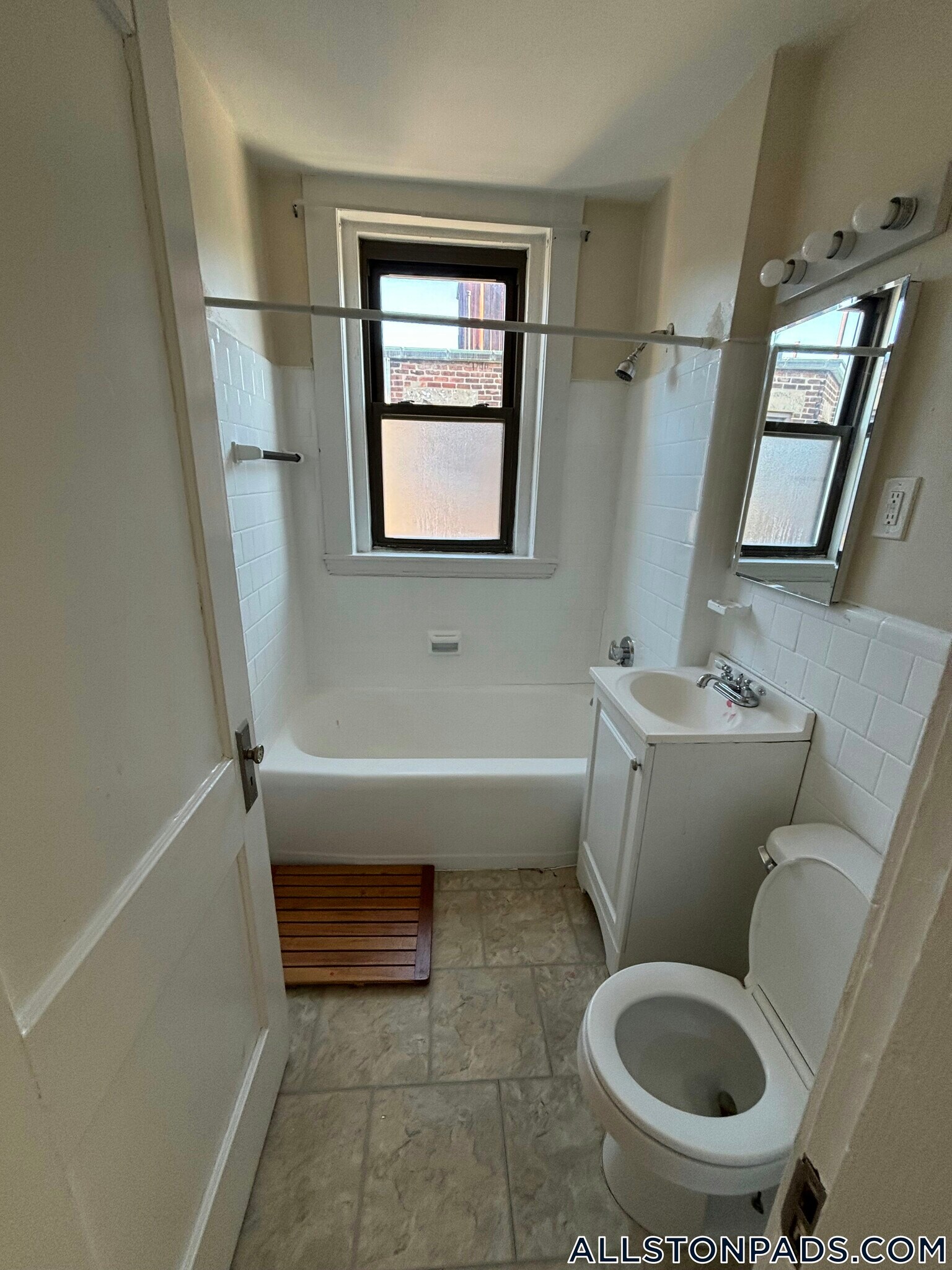 Building Photo - 215 Harvard Ave