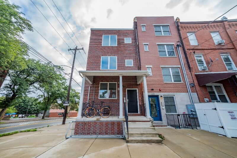 Building Photo - 441 N 32nd St