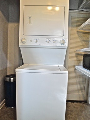 Building Photo - Adorable 2 Bedroom 1 Bath Home in Sylvan Heights!