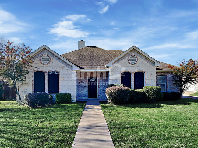 Primary Photo - 5626 Chimney Rock Dr