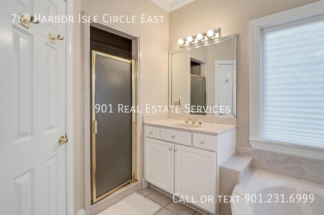 Building Photo - 765 Harbor Isle Cir E