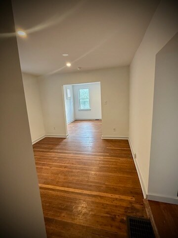 Building Photo - 3167 California Ave