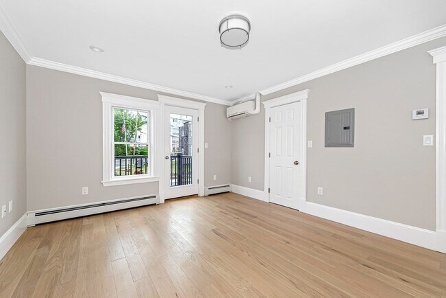 Building Photo - 600 Shirley St