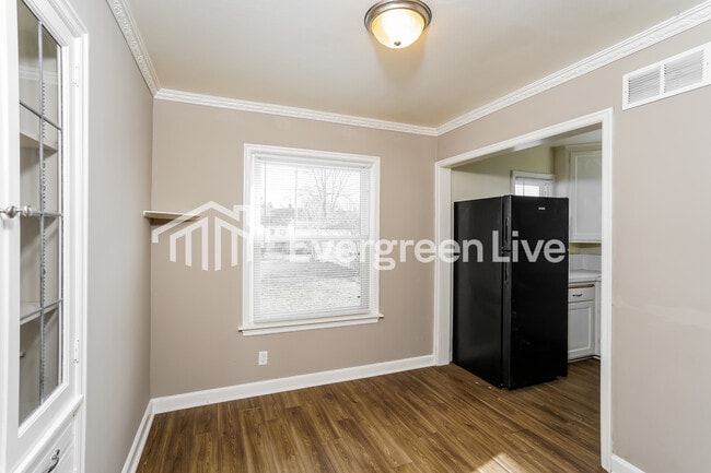 Building Photo - 4854 N 73rd St