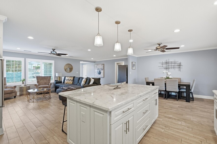 Building Photo - 19833 Blythe St