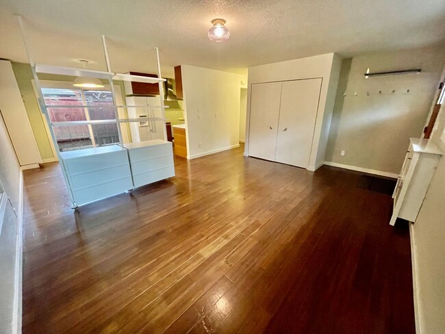 Building Photo - Portland Oasis: 3-Bedroom Gem with AC, Fen...