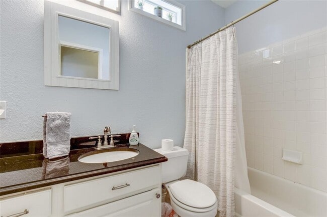 Building Photo - 1909 Springwater Dr