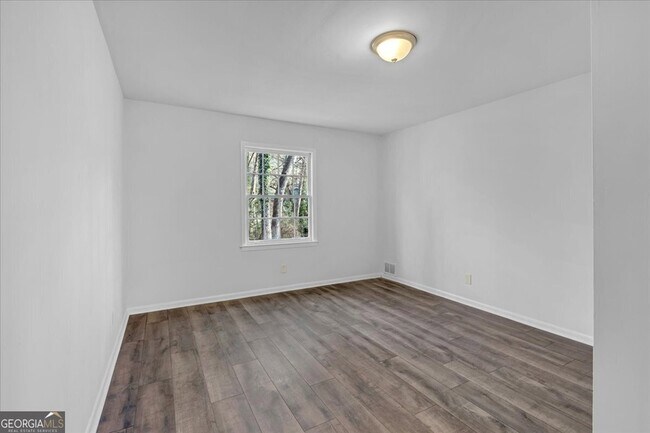 Building Photo - 2080 Bluffton Way