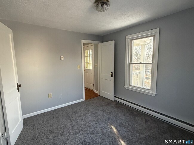 Building Photo - 3 Greenwood St