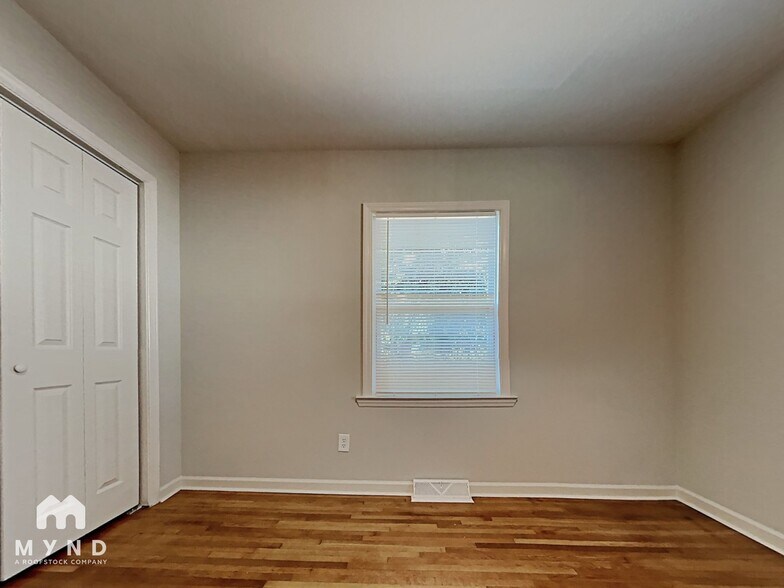 Building Photo - 2414 Heywood Ave