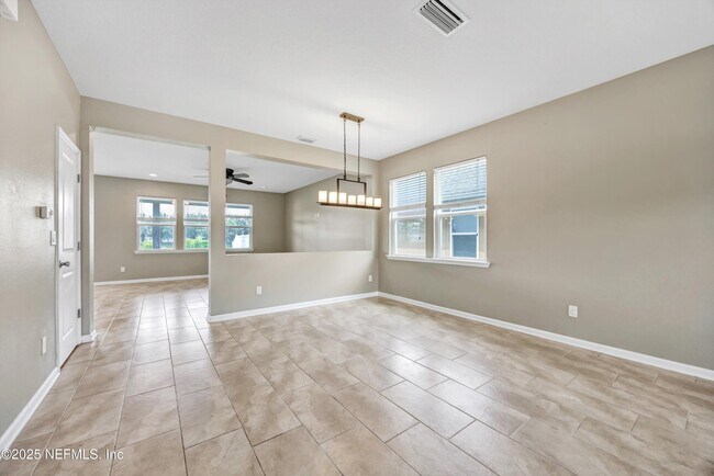 Building Photo - 12237 Woodview Dr