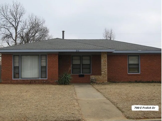 Primary Photo - 700 Frolich Dr