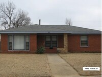 Building Photo - 700 Frolich Dr