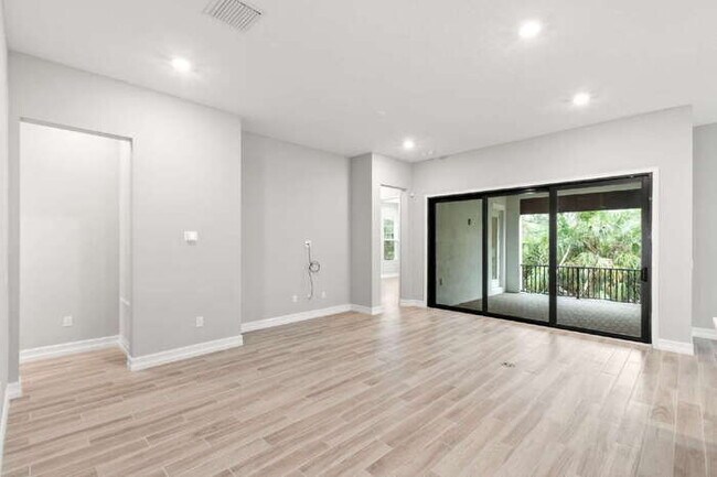 Building Photo - LIKE NEW Home for Rent in Antigua Cove!