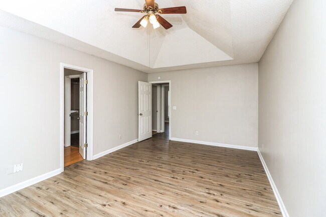 Building Photo - 3857 Merryweather Trail