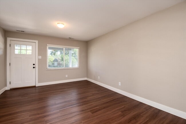 Building Photo - 5290 Highline Pl