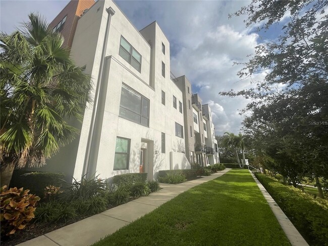 Building Photo - 2511 N Grady Ave
