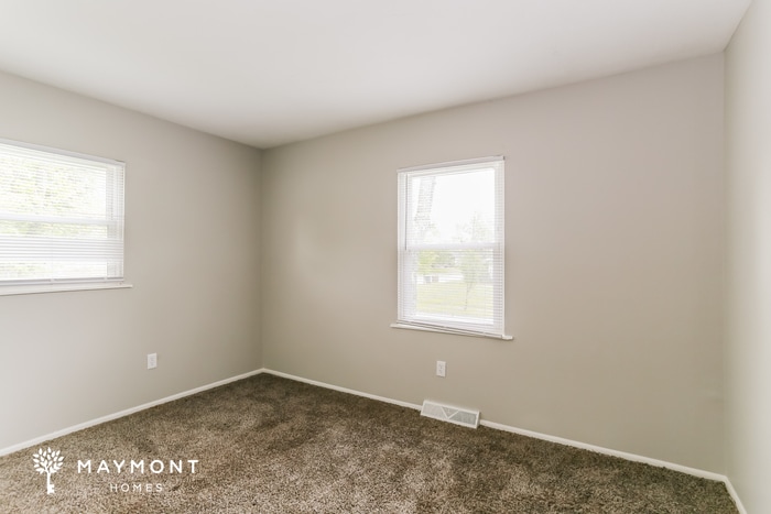 Building Photo - 2637 Sherborne Crescent