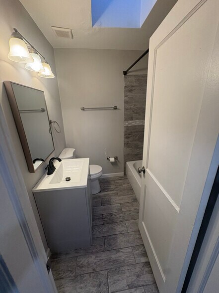 Building Photo - 3611 W Lexington St