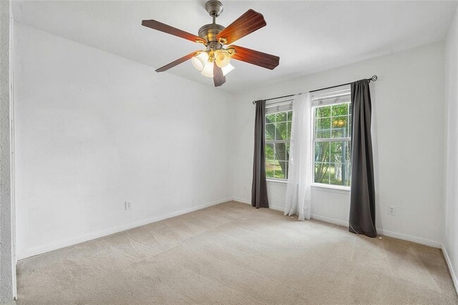 Building Photo - 13003 S Madrone Trail
