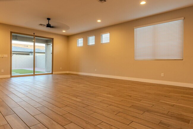 Building Photo - 9701 E Spiral Ave