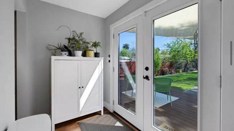 Building Photo - 5230 15th Ave