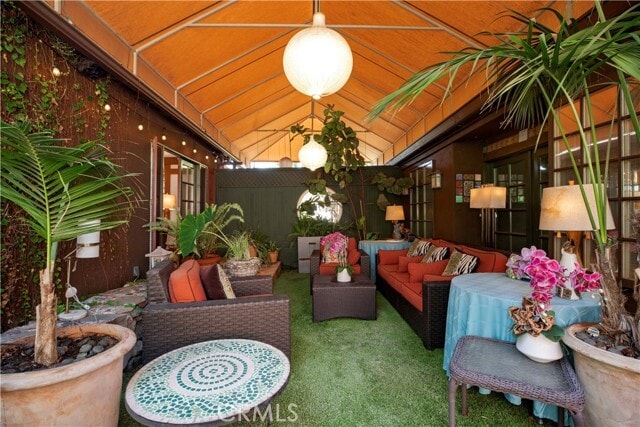 Building Photo - 195 S Parkwood Ave