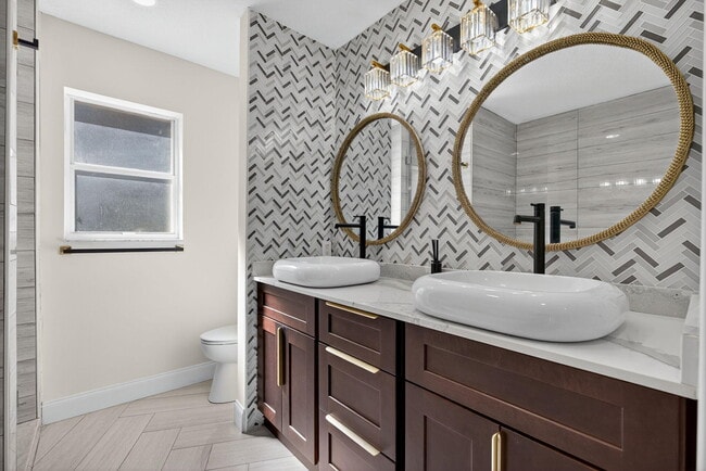 Building Photo - 7004 Galleon Cove Cir