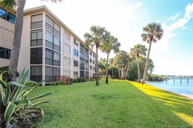 Building Photo - 4720 NE Sandpebble Trce