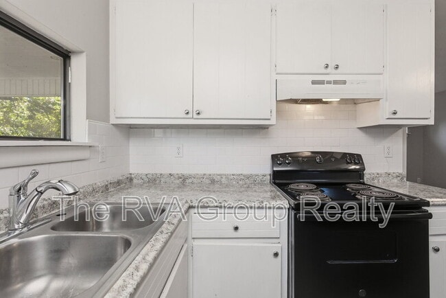 Building Photo - 3008 Duck River Ct