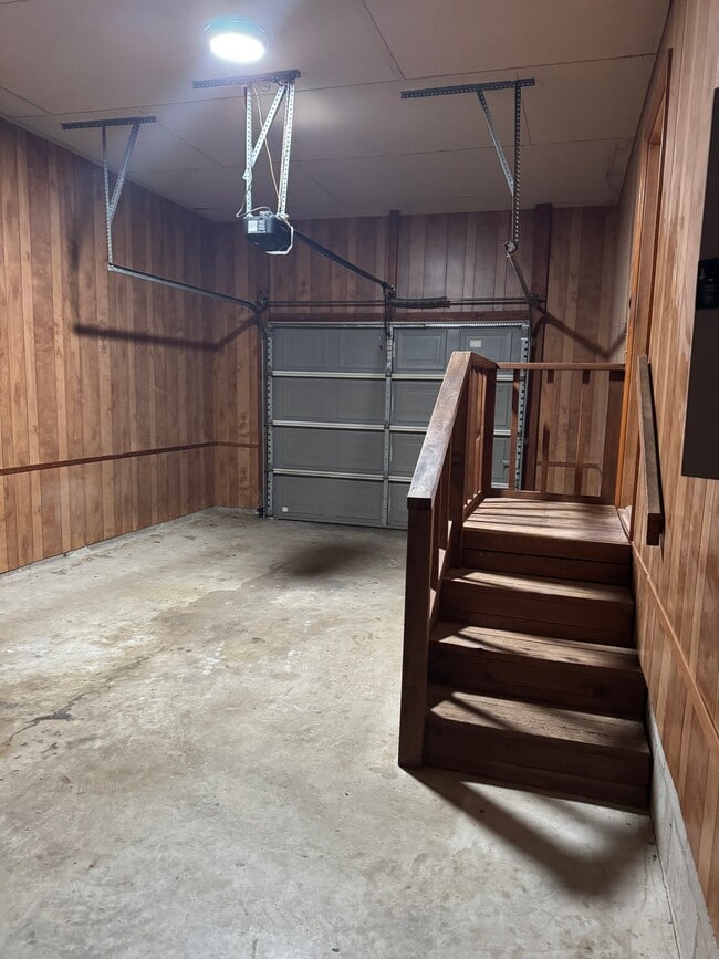 Building Photo - 2621 Oak Meadow Pl