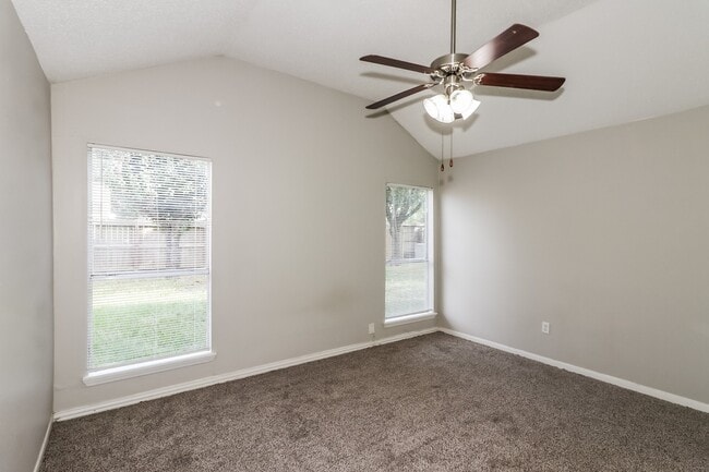 Building Photo - 6426 New World Dr