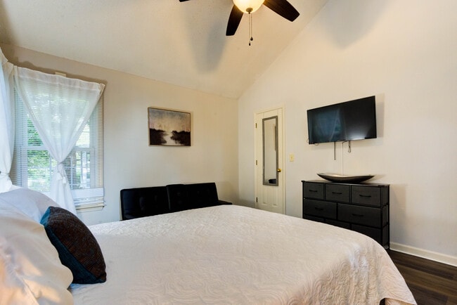 Building Photo - 104 Bright Angel Dr