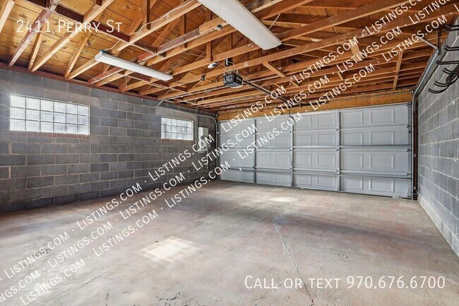 Building Photo - 2411 Perry St