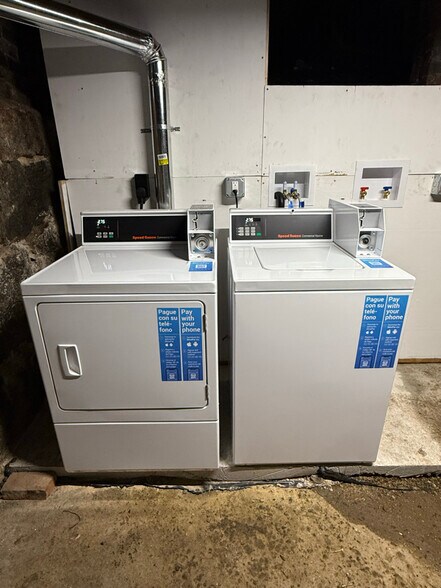 Building Photo - 22 Chatham St