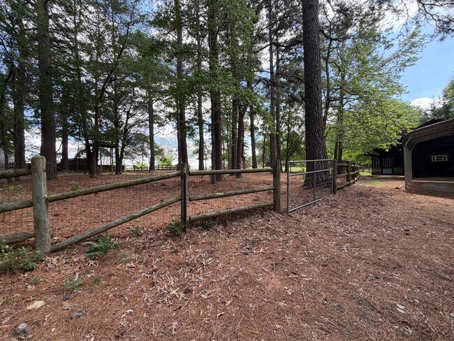 Building Photo - 261 County Rd