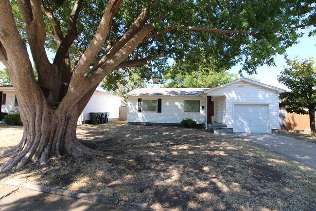 Building Photo - 59 Shirley Ln
