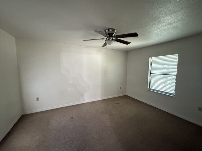 Building Photo - 1022 SW 4th Ave