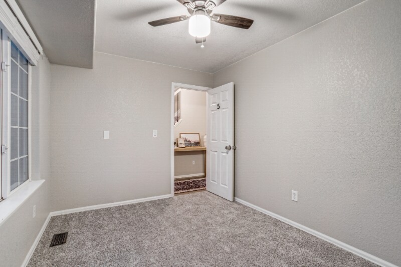 Building Photo - 13031 Dexter St