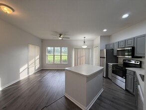 Building Photo - 9833 Perfect Dr