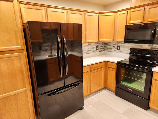 Building Photo - Beautiful 3 Bed / 2.5 Bath Townhome in Lake Stevens