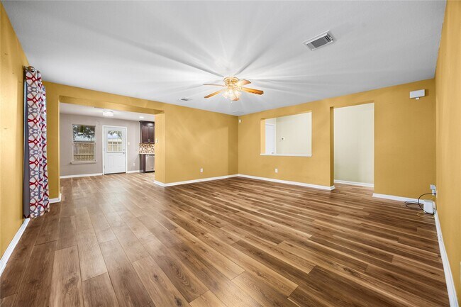 Building Photo - 3639 John Hancock Ln