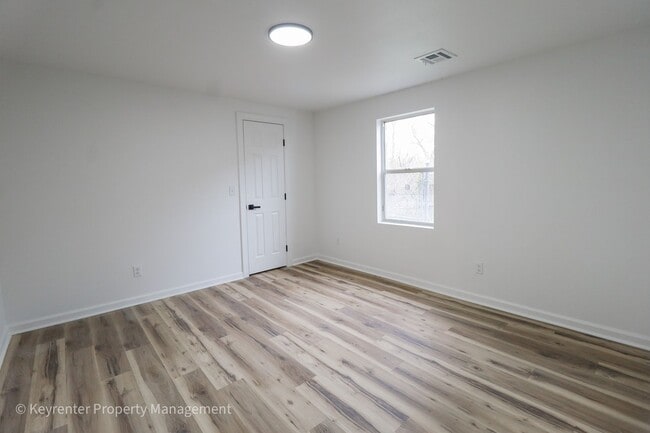 Building Photo - 4 Bed 2 Bath - Brand New Renovation in Skiatook