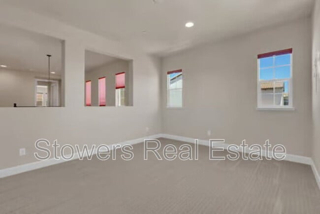 Building Photo - 521 N Miraloma Ct