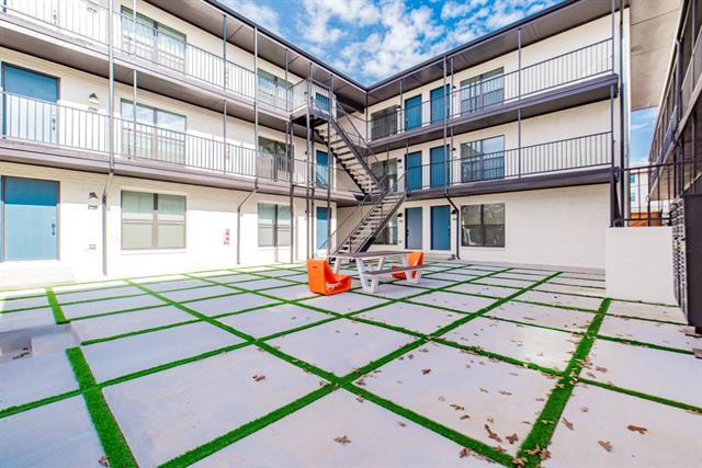 Building Photo - 606 N Marsalis Ave