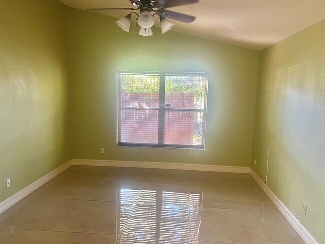 Building Photo - 2036 NW 183rd Cir