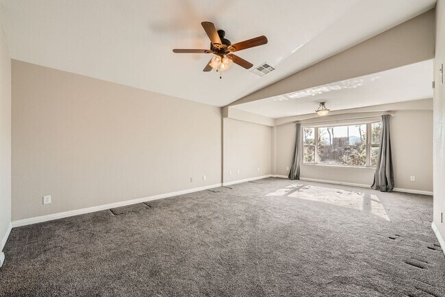 Building Photo - Great Henderson Single Story Home